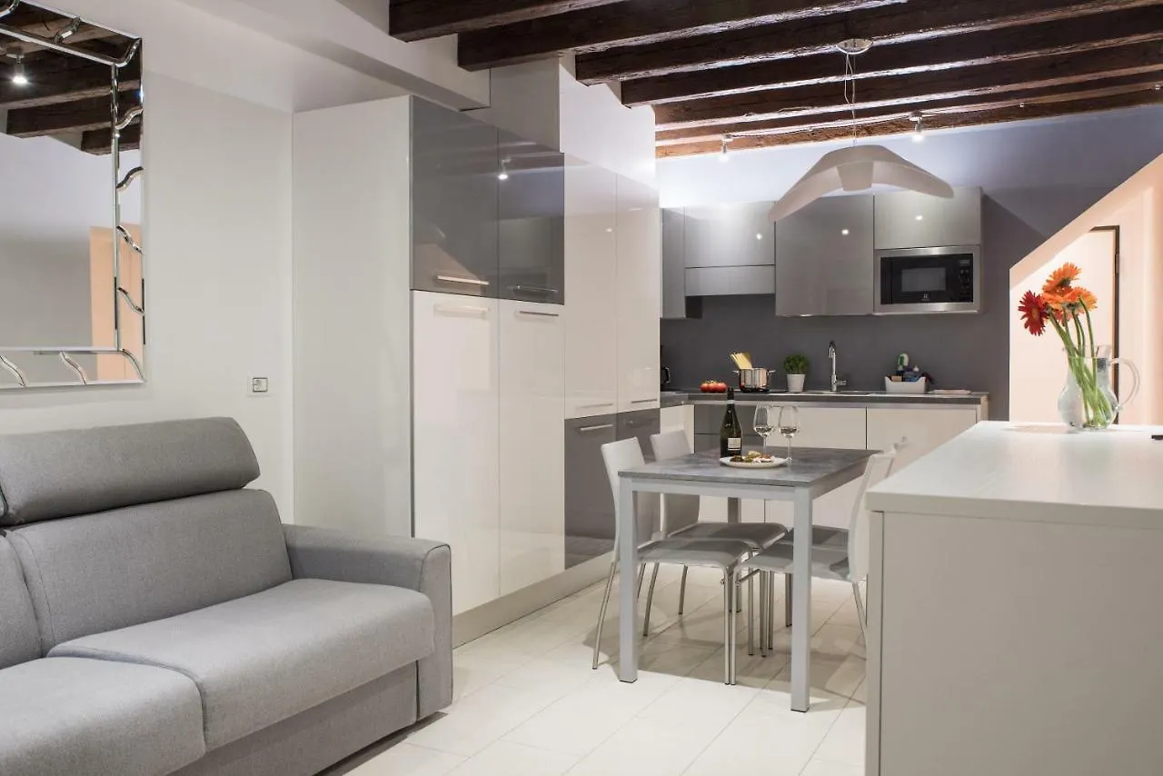 Venetian Mood Private Apartment Italia
