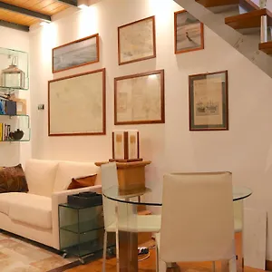 apt-charming-in-the-navigli-district-4-people.italymilanhotels.net/